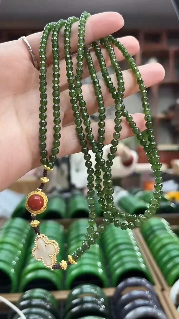 颈饰未镶嵌和田玉项链