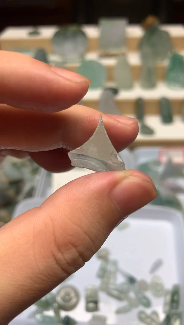 未镶嵌定制翡翠雕刻