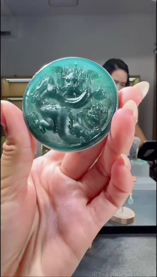 吊坠(不含链)未镶嵌翡翠龙牌