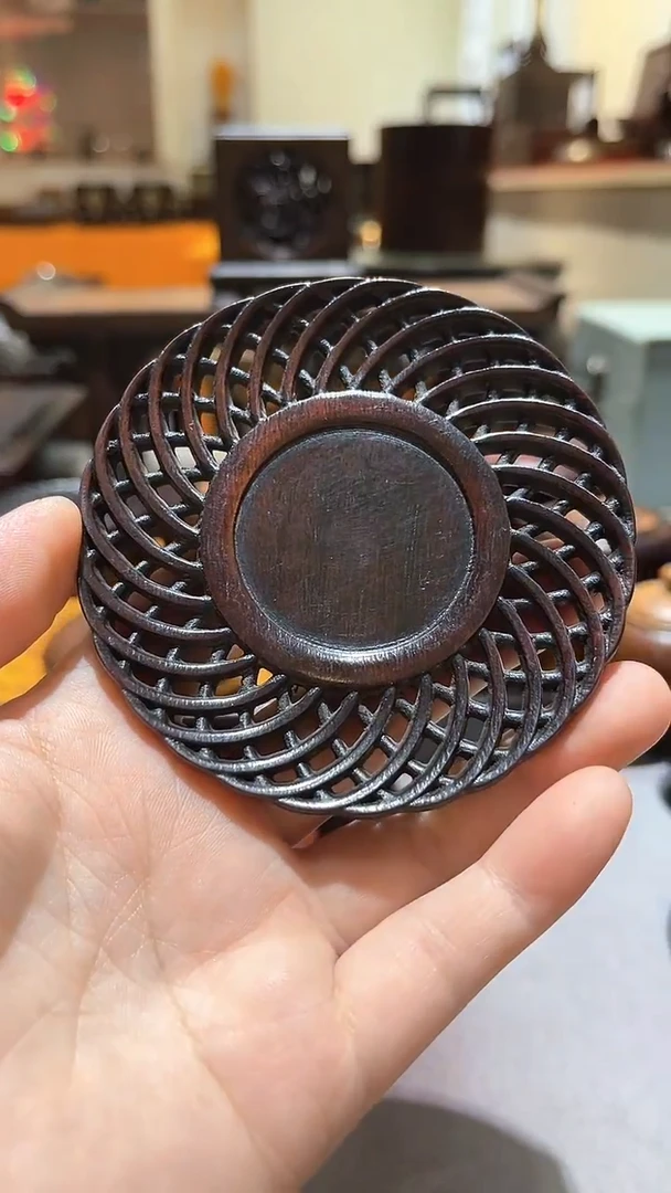 木精品木雕精工细作