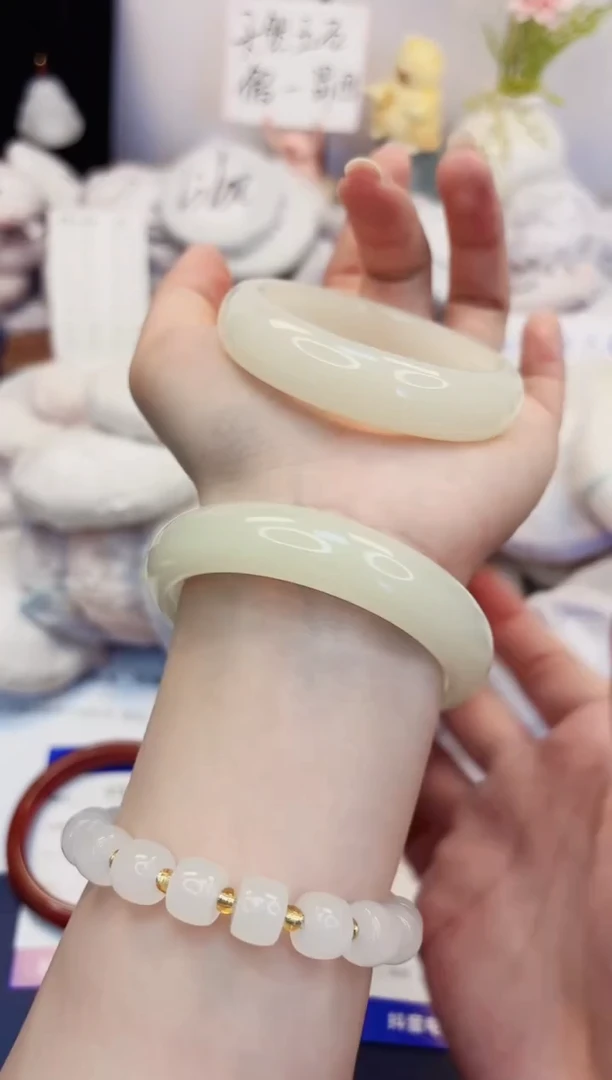 【闪购商品】石英质玉手镯未镶嵌488-玉兰白-圈口51