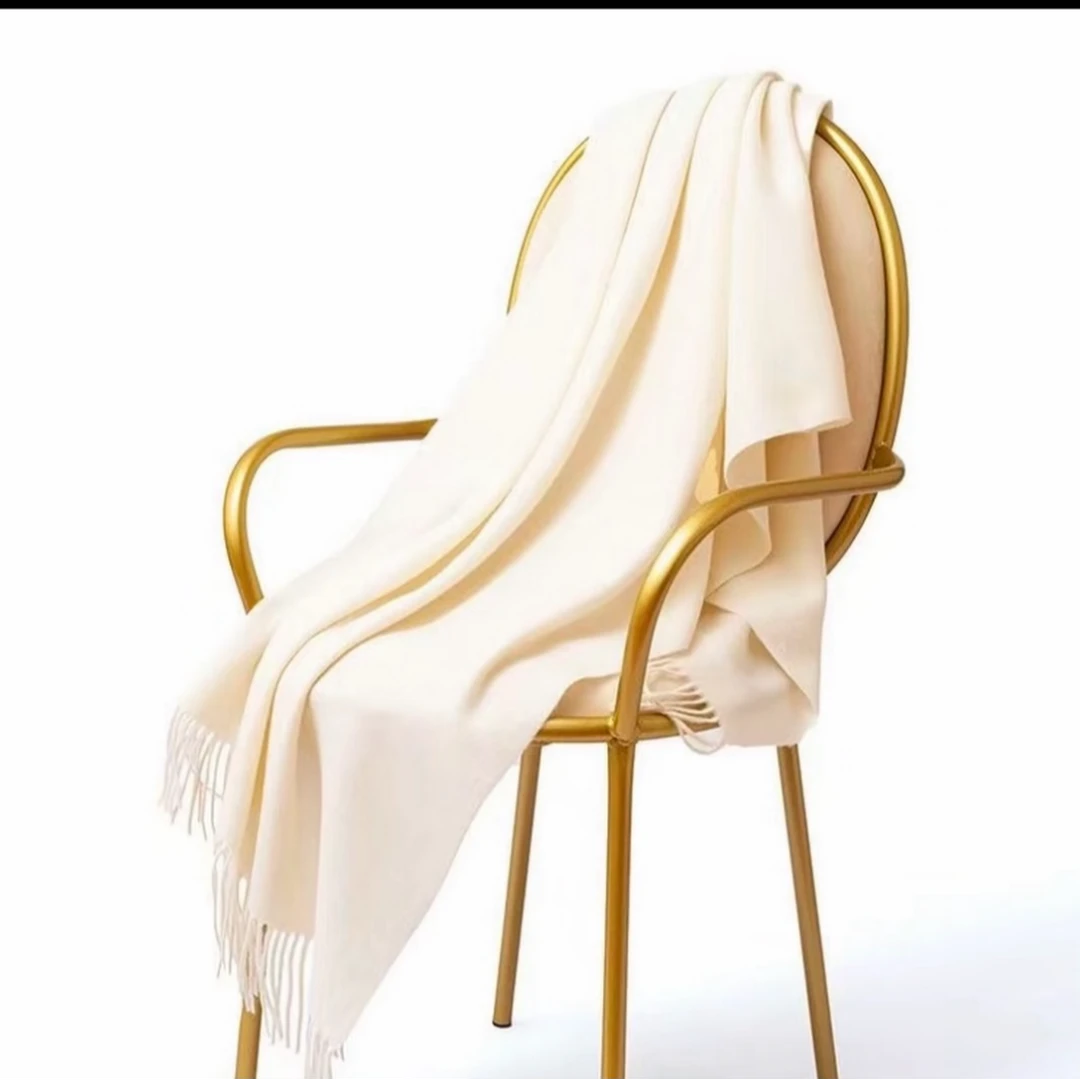 正确版《原厂定制》礼盒装 秋冬加厚羊绒披肩 围巾