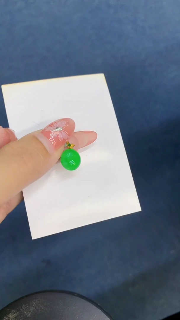 颈饰18K金镶嵌翡翠1