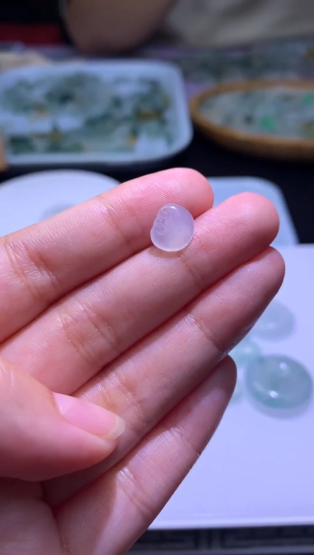 未镶嵌定制翡翠毛货