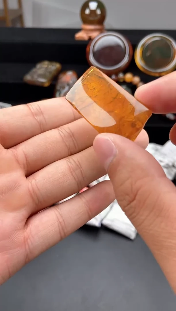 琥珀颈饰未镶嵌方牌吊坠