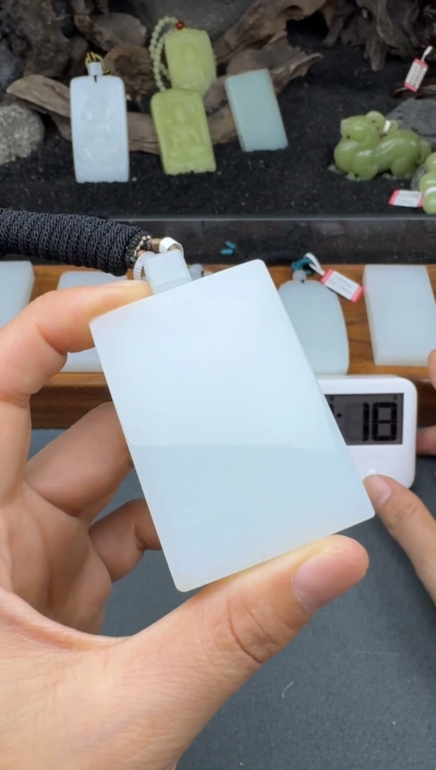 颈饰未镶嵌和田玉2