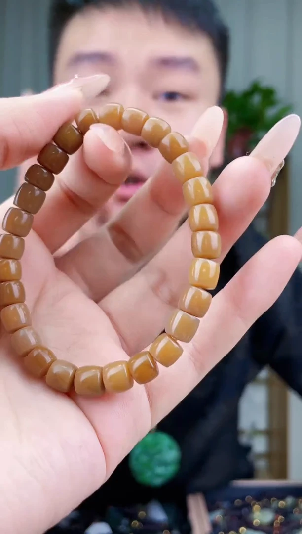 和田玉未镶嵌挂件拍一发一，多样性发货！