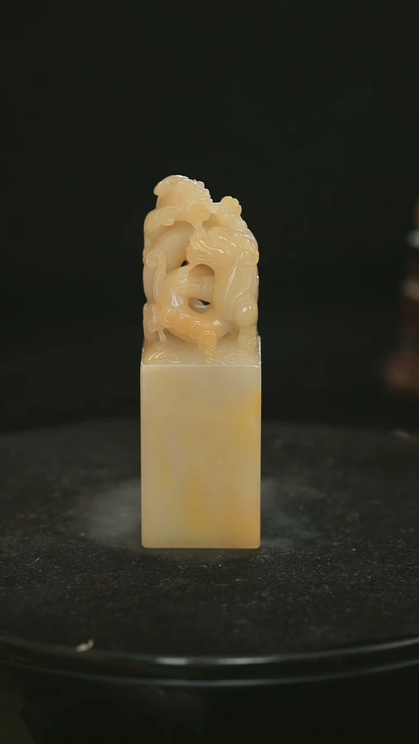 【闪购商品】寿山石螭虎穿环献瑞雕林端鸿作品