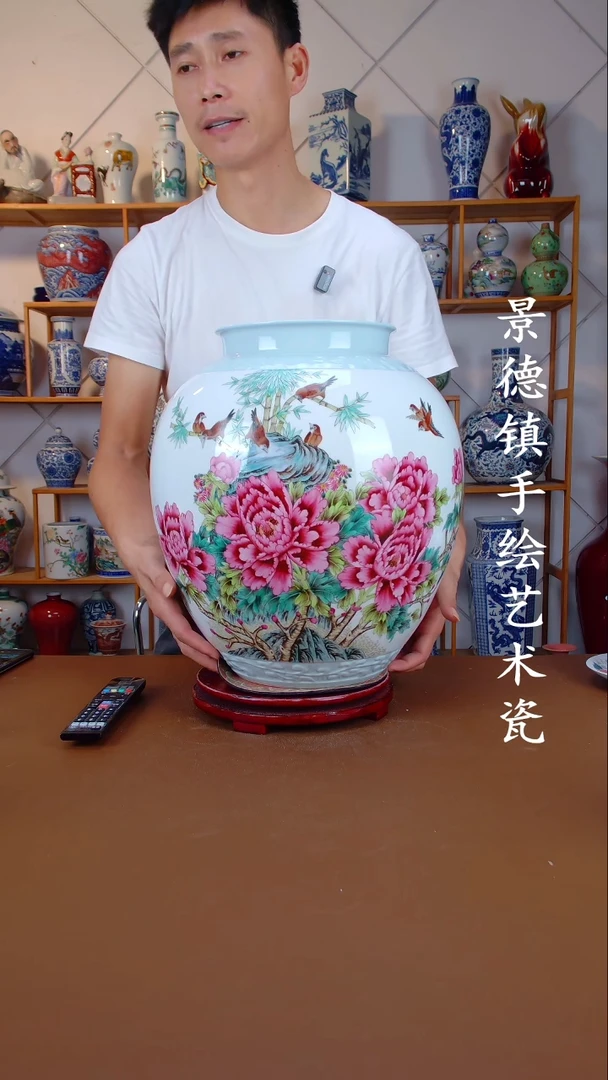 现代景德镇手工手绘陶瓷摆件76