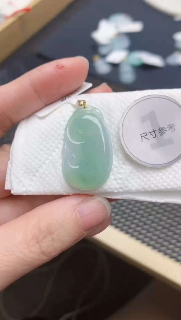 颈饰18K金镶嵌翡翠天然缅甸A货翡翠