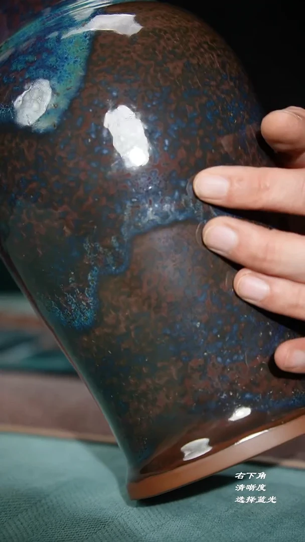 92-1长颈观因瓶（古韵坊）