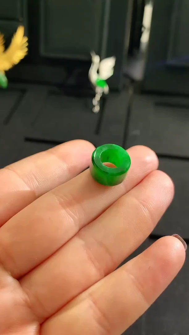 【闪购商品】翡翠颈饰未镶嵌吊坠