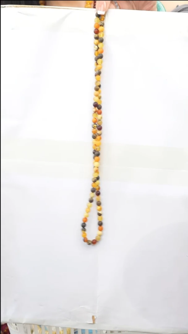 未镶嵌颈饰琥珀多人