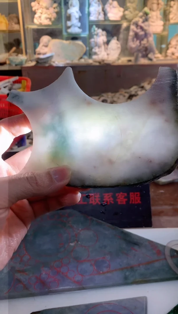翡翠裸石0朗0翡翠珠宝3