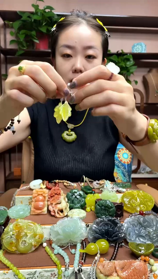 银S925镶嵌岫玉耳饰多样性发货发其中之一