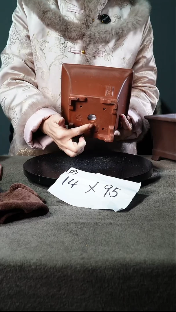 宜兴紫砂小花盆盆