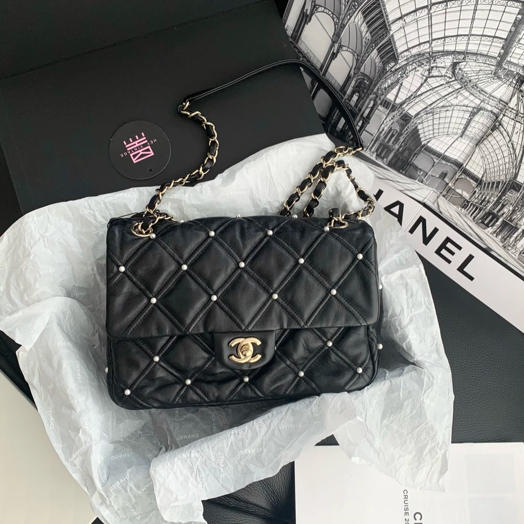 95新 Chanel/香奈儿 展会外场！黑金珍珠菱格纹cf斜挎包
