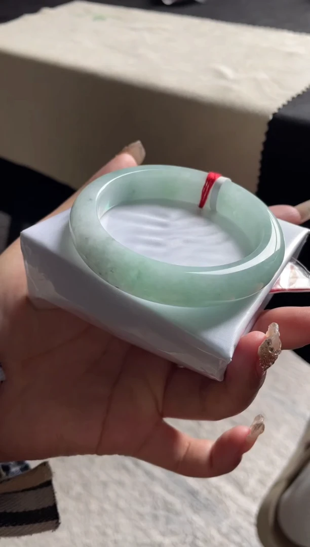 未镶嵌手镯翡翠三天鉴赏期