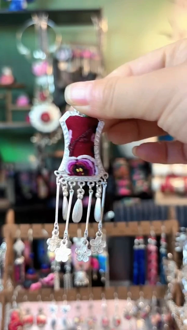 织绣彩云南阁非遗老绣671*