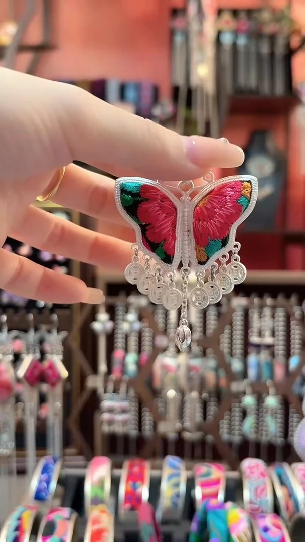 织绣云织谣民族风精美饰品   65