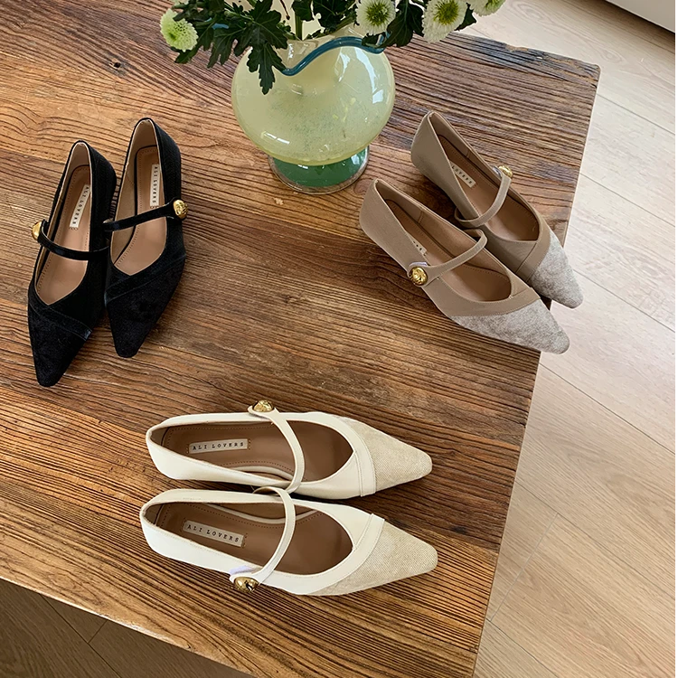 2025春季新款百搭拼接一字扣带单鞋女尖头中跟法式坡跟浅口鞋气质