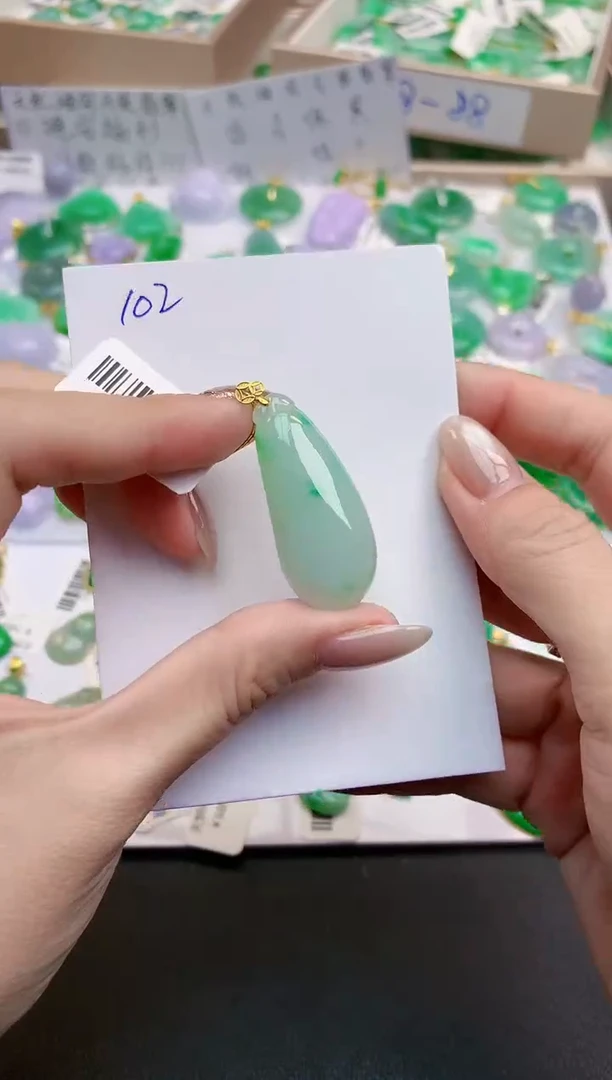 颈饰18K金镶嵌翡翠天然缅甸A货翡翠