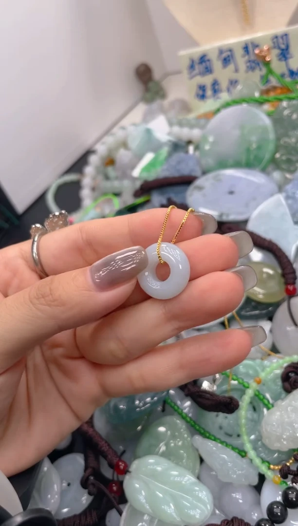 未镶嵌挂件翡翠011
