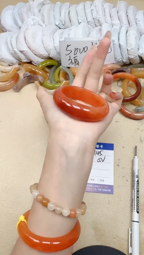 未镶嵌手镯石英质玉145/52