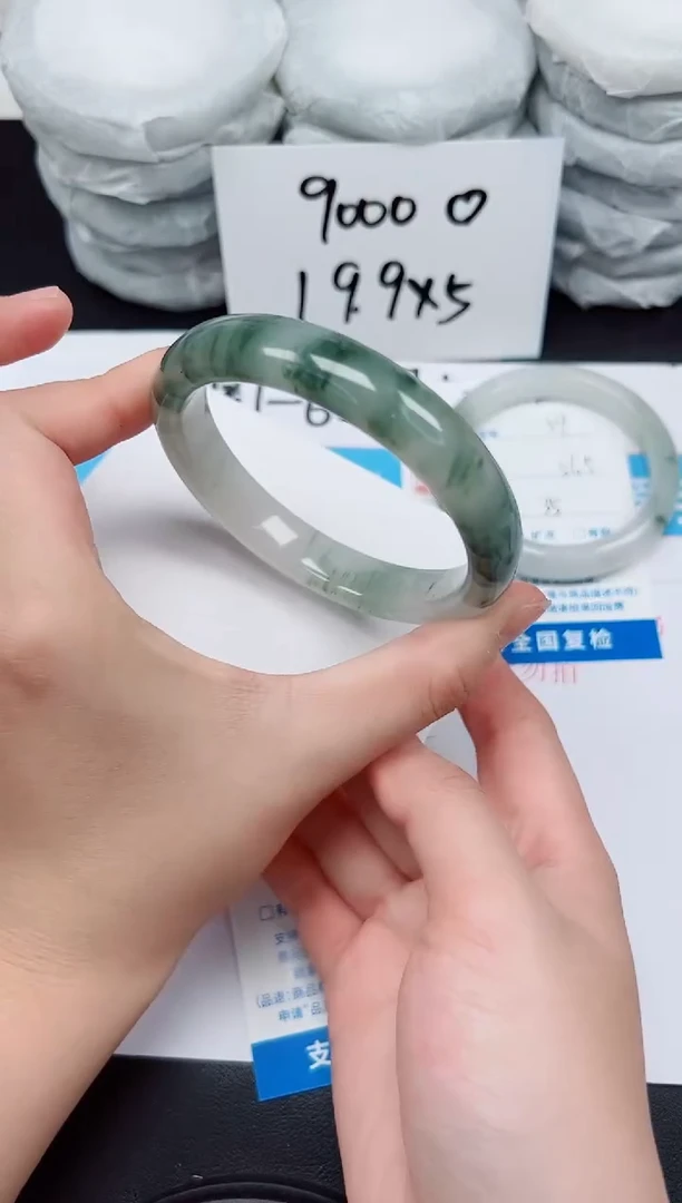 【闪购商品】石英质玉手镯未镶嵌G60-62.8