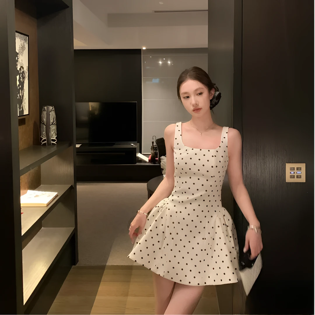 早春2025新款小个子白色波点连衣裙高级感短裙