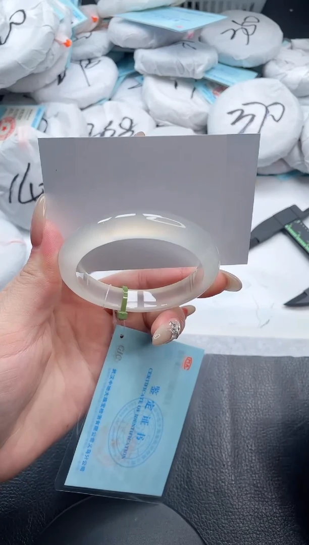 【闪购商品】石英质玉手镯未镶嵌5-V225-54