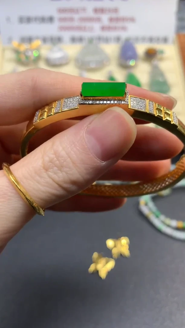 18K金镶嵌手镯翡翠手镯|23999+719.97