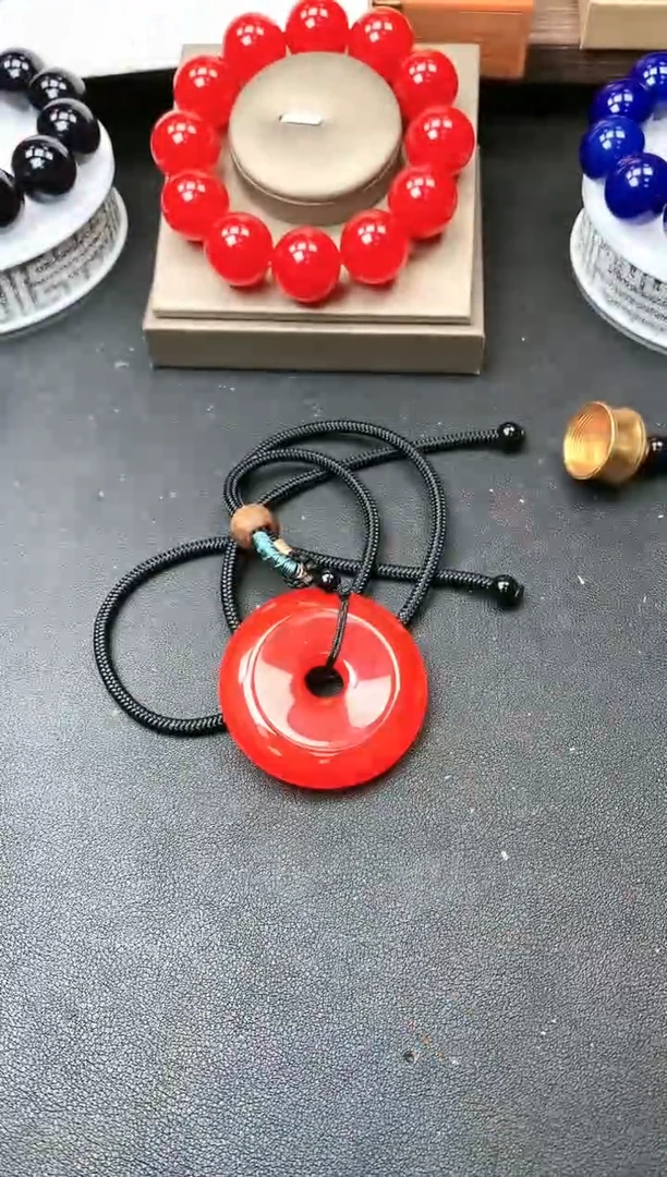 【闪购商品】玛瑙/玉髓吊坠(赠链)未镶嵌血胆金莲平安扣