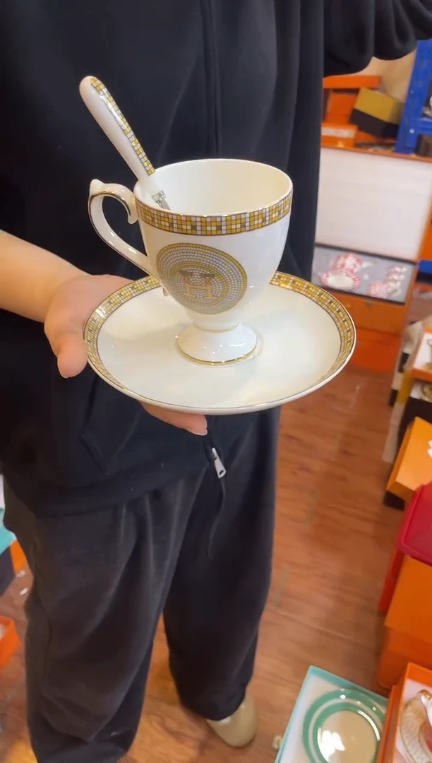 杯鸿辉家品牌瓷器，京东包邮！
