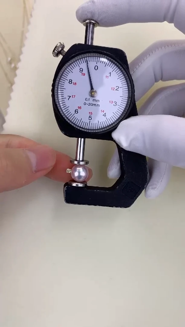 18K金镶嵌DA海水珍珠 GD164 9-9.5 五分钻王妃吊坠