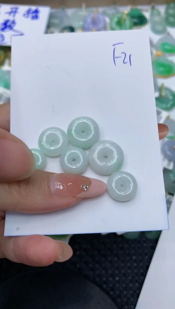 【闪购商品】翡翠颈饰未镶嵌111111111多样性发其一