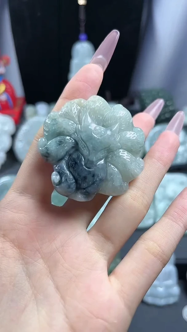 【闪购商品】翡翠颈饰未镶嵌九尾狐