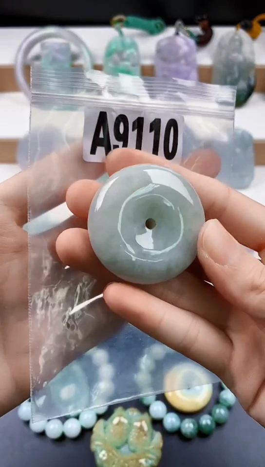 颈饰未镶嵌翡翠天然翡翠吊坠挂件