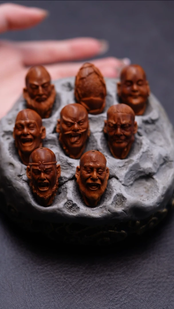 把件橄榄核七星罗汉