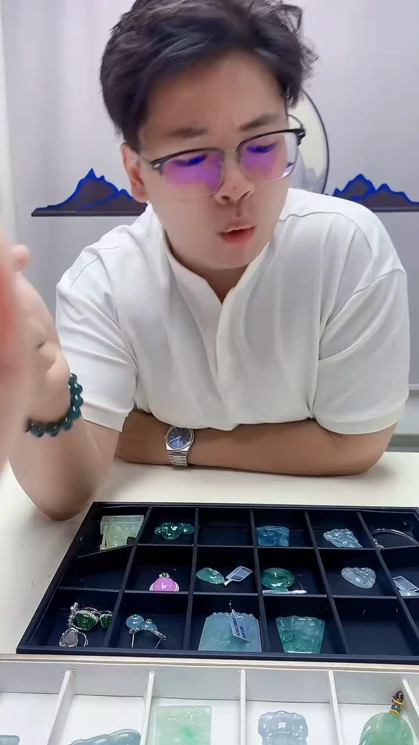 未镶嵌定制翡翠盛***理4688zm-毛货挂件