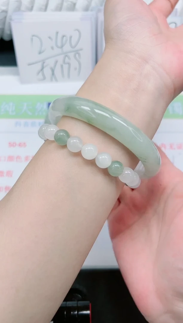 【闪购商品】石英质玉手镯未镶嵌223