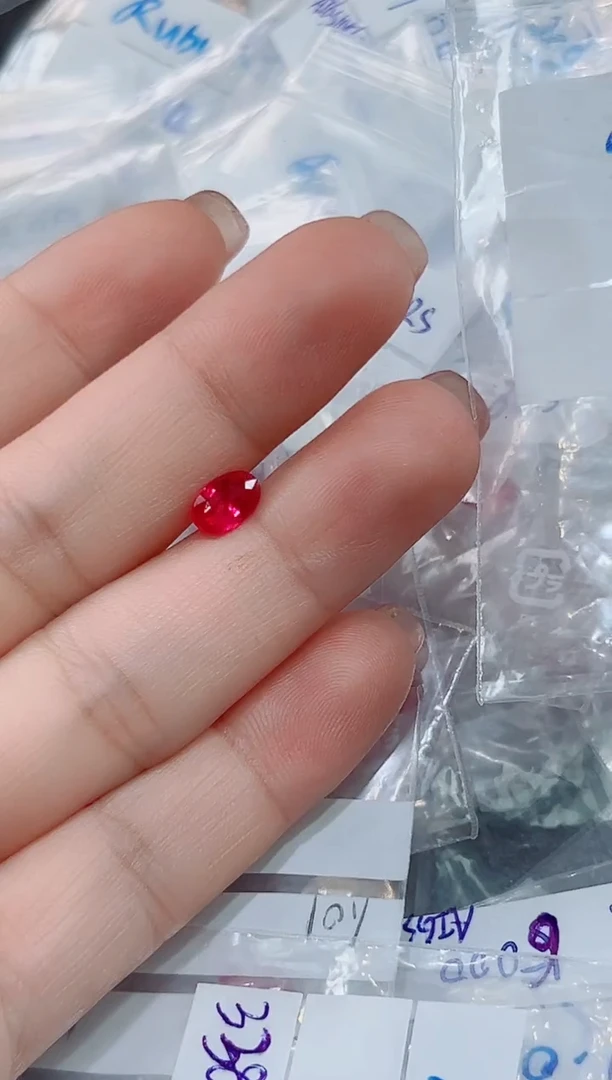 未镶嵌裸石红宝石定99总1.04 ct总9000