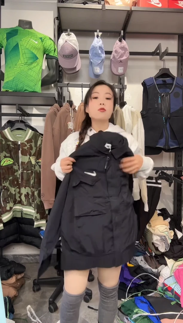 1079 编码 耐克卫衣服饰过款为准 尺码