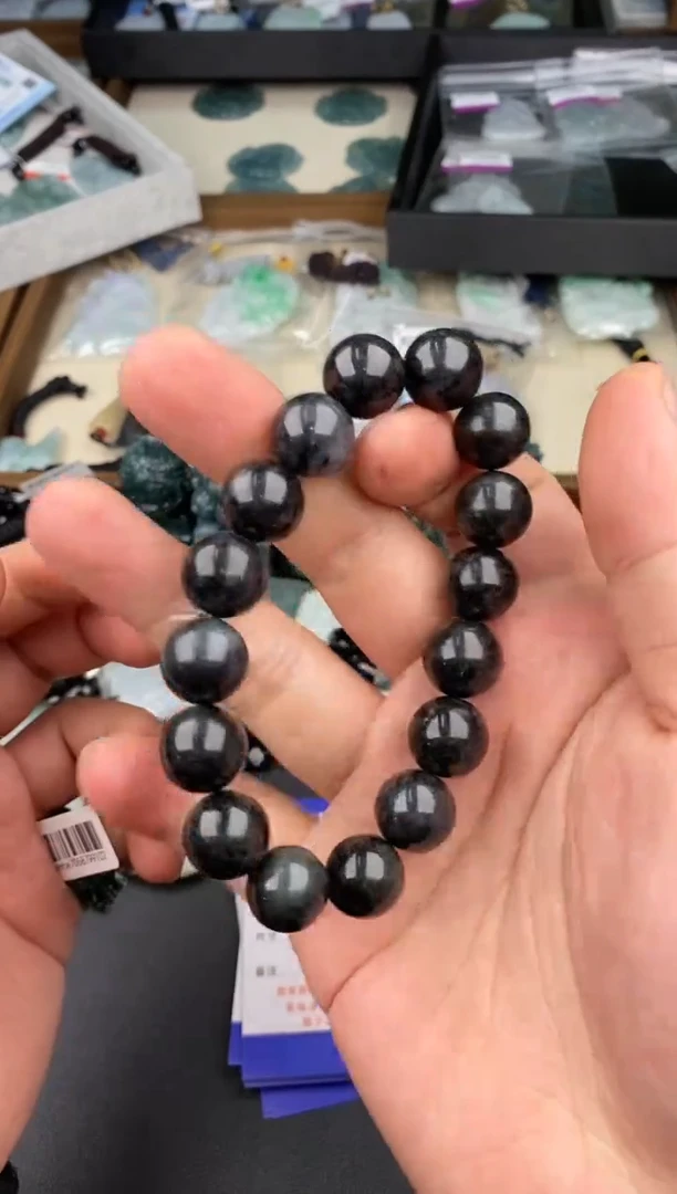 【闪购商品】翡翠颈饰未镶嵌  天然翡翠，一物一图