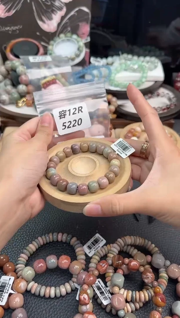 未镶嵌手链石英质玉是***！12R5220