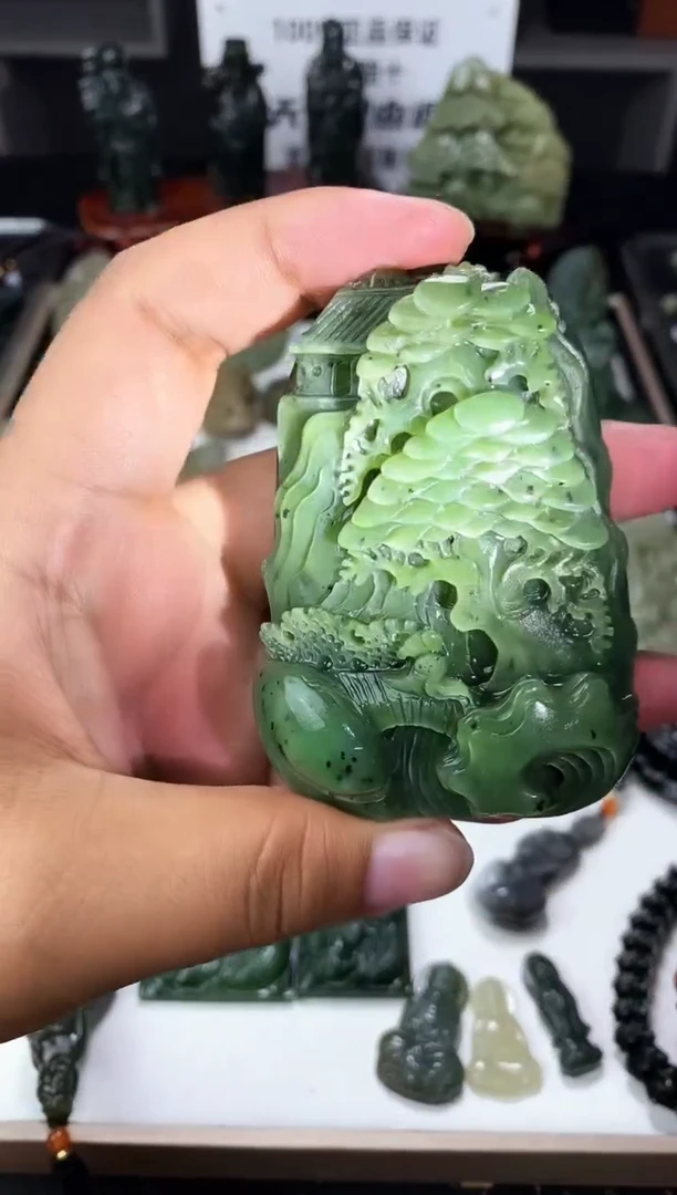 颈饰未镶嵌和田玉1