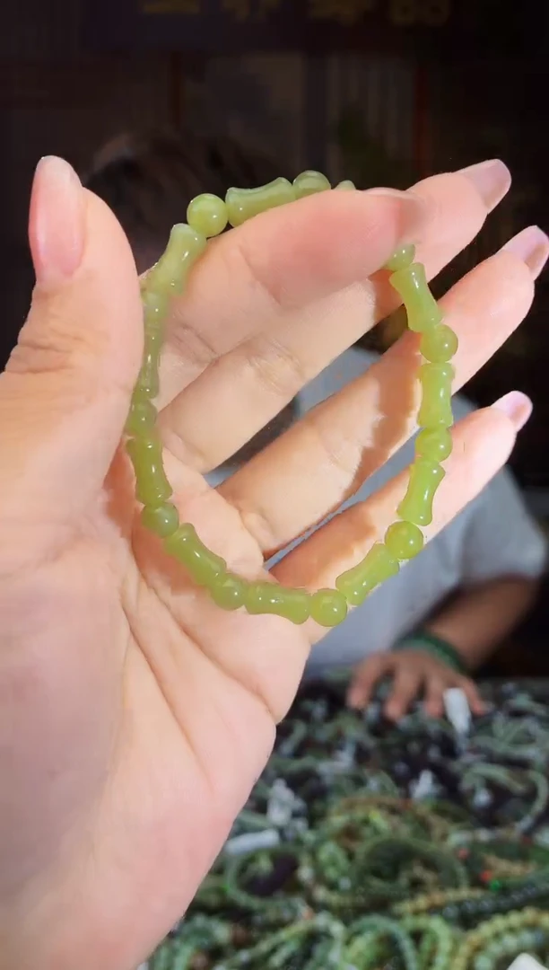 和田玉未镶嵌颈饰拍一发一