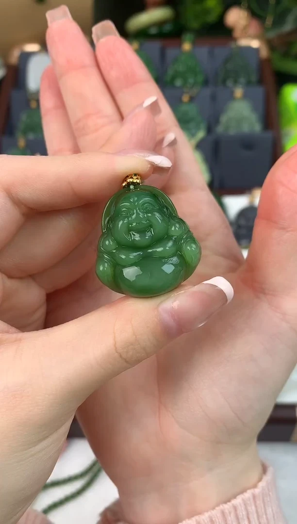 颈饰未镶嵌和田玉吊坠