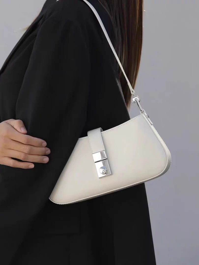 单根方形锁扣纯色休闲风斜挎包时尚小众百搭小包包单肩