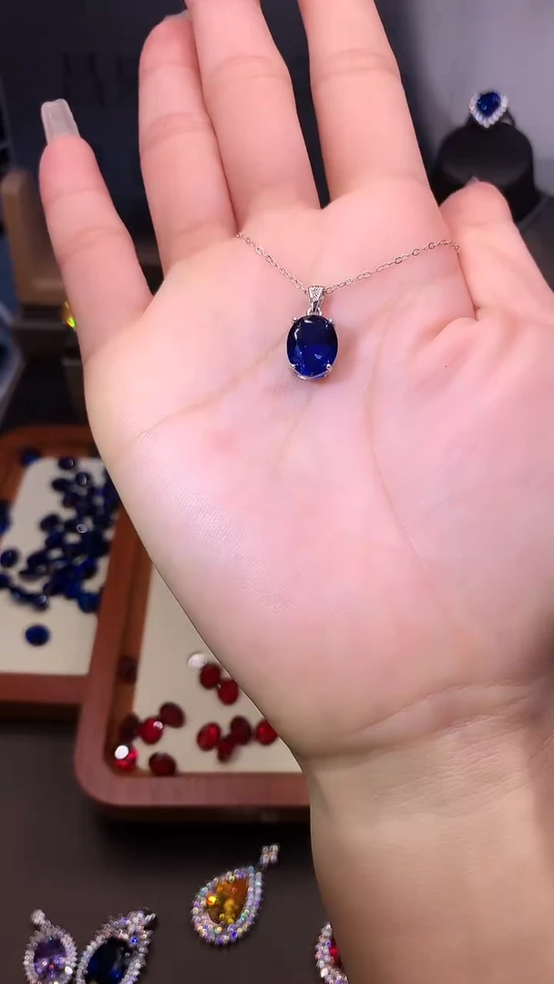 蓝宝石吊坠(赠链)银S925镶嵌.......